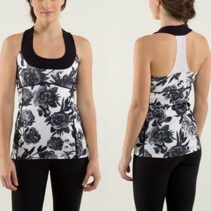 Lululemon Scoop Neck Tank Top Luon in Brisk Bloom Black White Womens Size 4